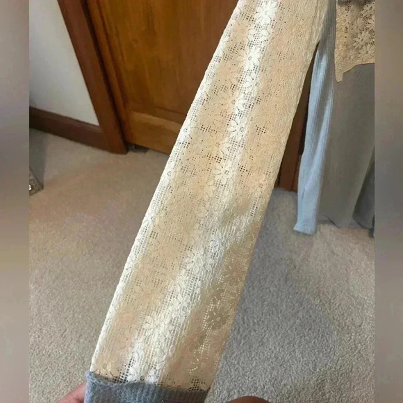 Hem & Thread Women’s Blue Button Down/Shacket With Lace Detail. NWT. Size Small - Picture 5 of 9